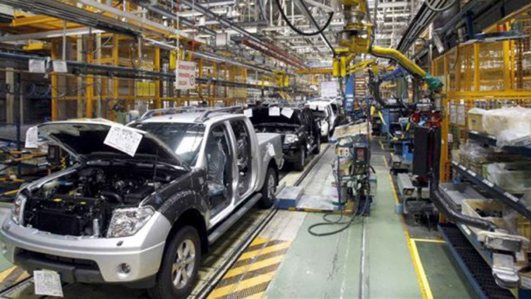 Interior de la factoría de Nissan en la Zona Franca de Barcelona / EFE