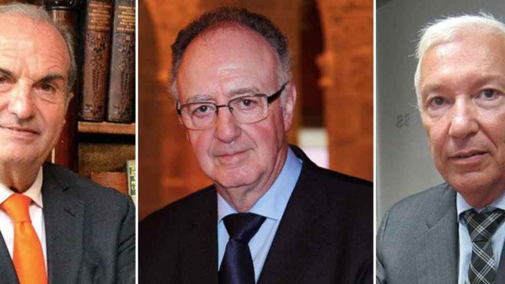 De izquierda a derecha, Joaquim Gay de Montellà, Josep Mº Basáñez y Antoni Abad