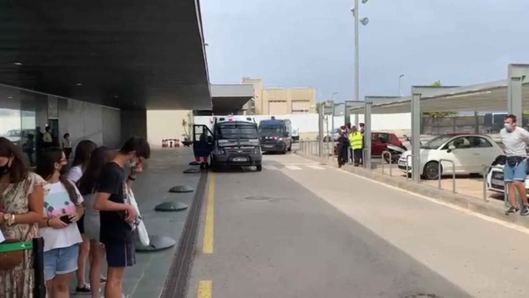 Amplío dispositivo policial en la Terminal Corporativa del Prat /REDES