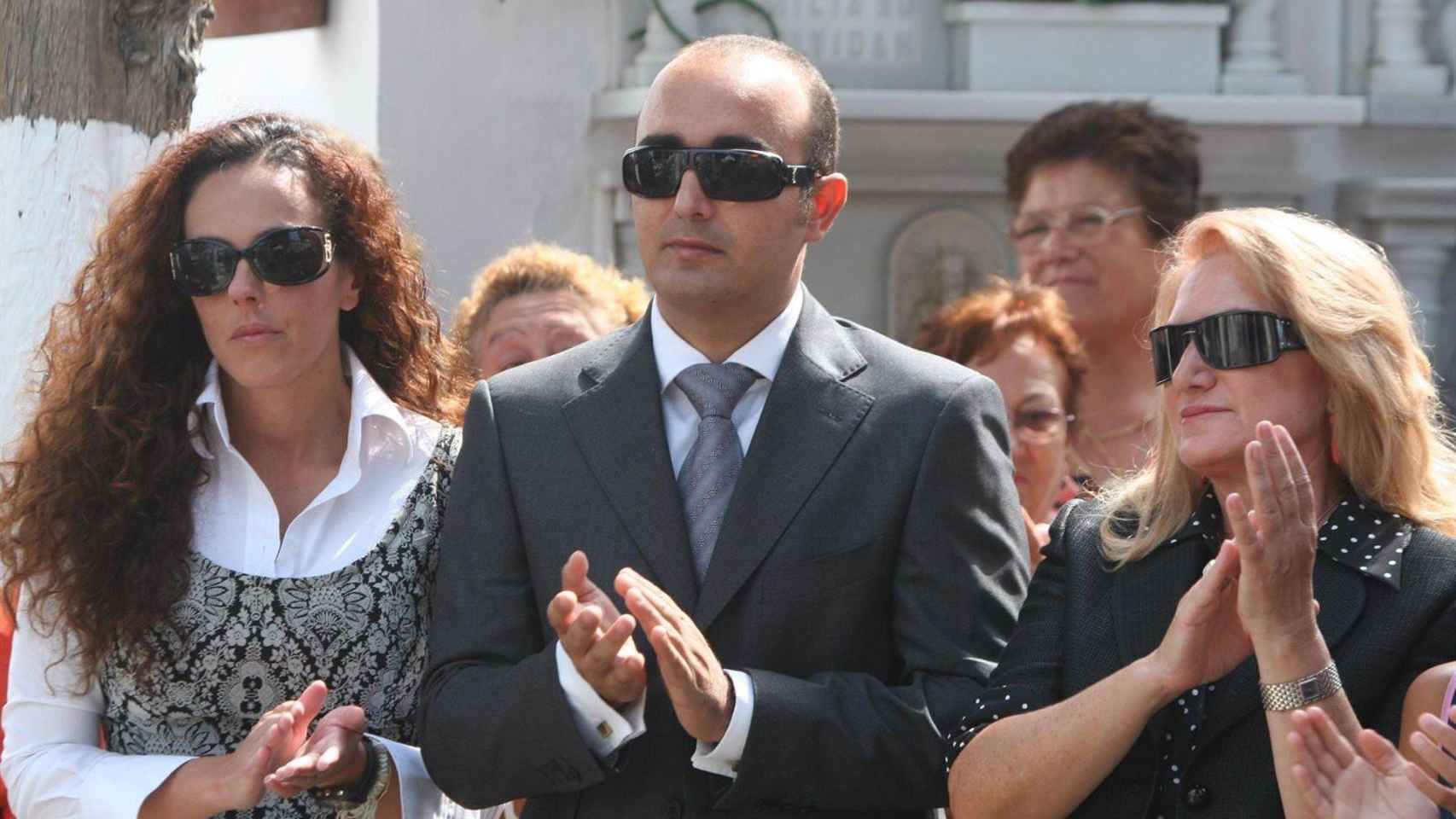 Rocío Carrasco, Fidel Albiac y Gloria Mohedano en el entierro de Rocío Jurado / EP