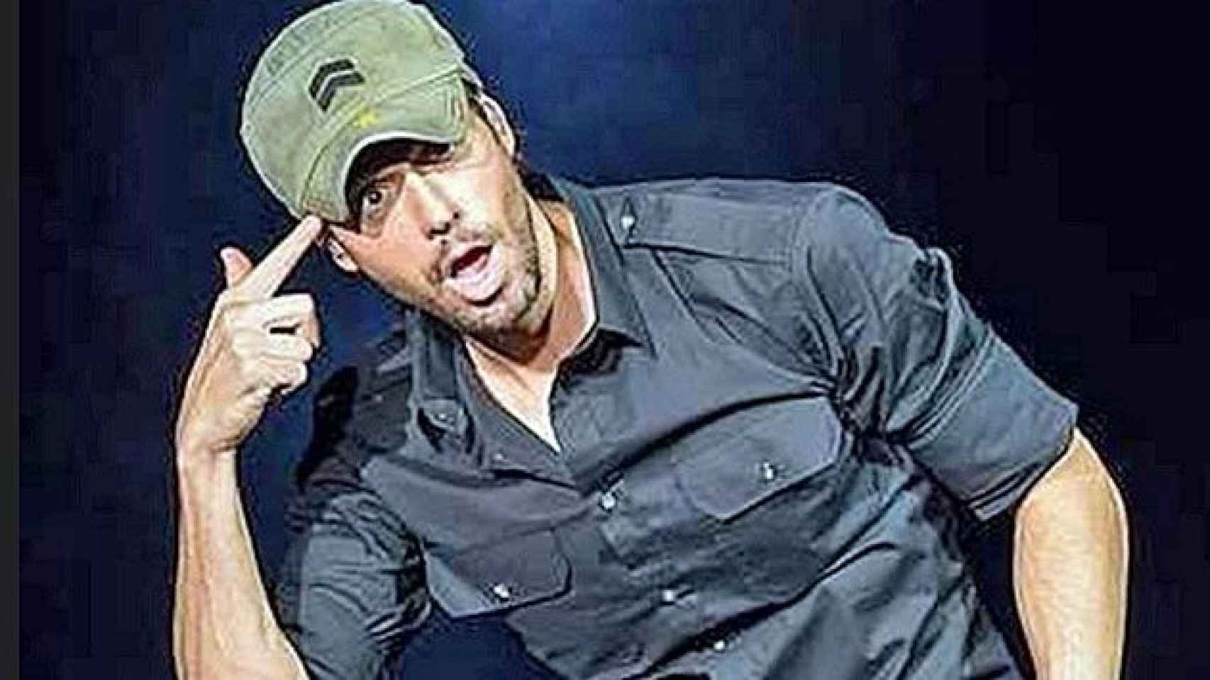 Enrique Iglesias la lía en Santander: abucheos y gritos de manos arriba, esto es un atraco