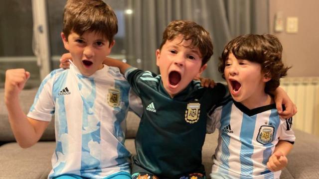 Los hijos de Messi celebran la victoria de su padre con la selección argentina