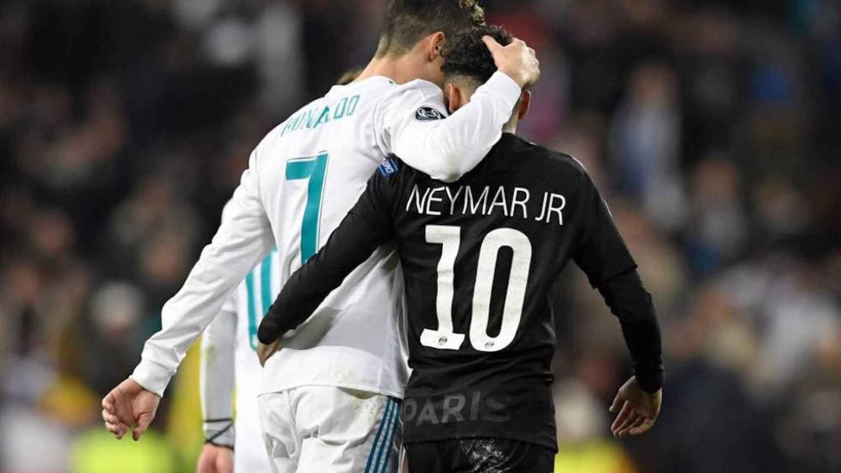 Una foto de Cristiano Ronaldo y Neymar Jr. durante un Real Madrid - PSG de la temporada pasada / EFE
