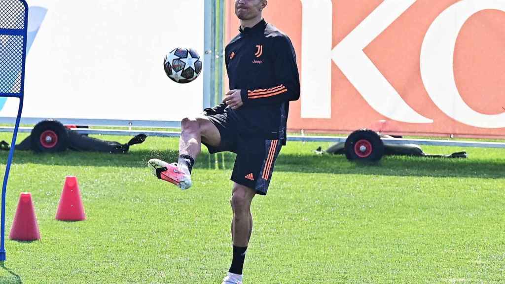 Cristiano Ronaldo en un entrenamiento con la Juventus / EFE