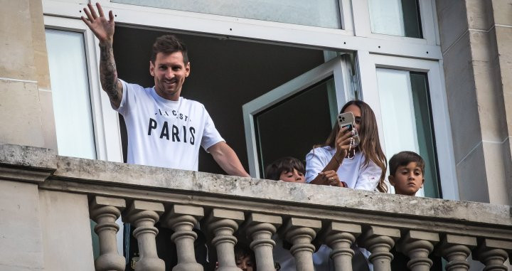 Leo Messi en su llegada a París / EFE