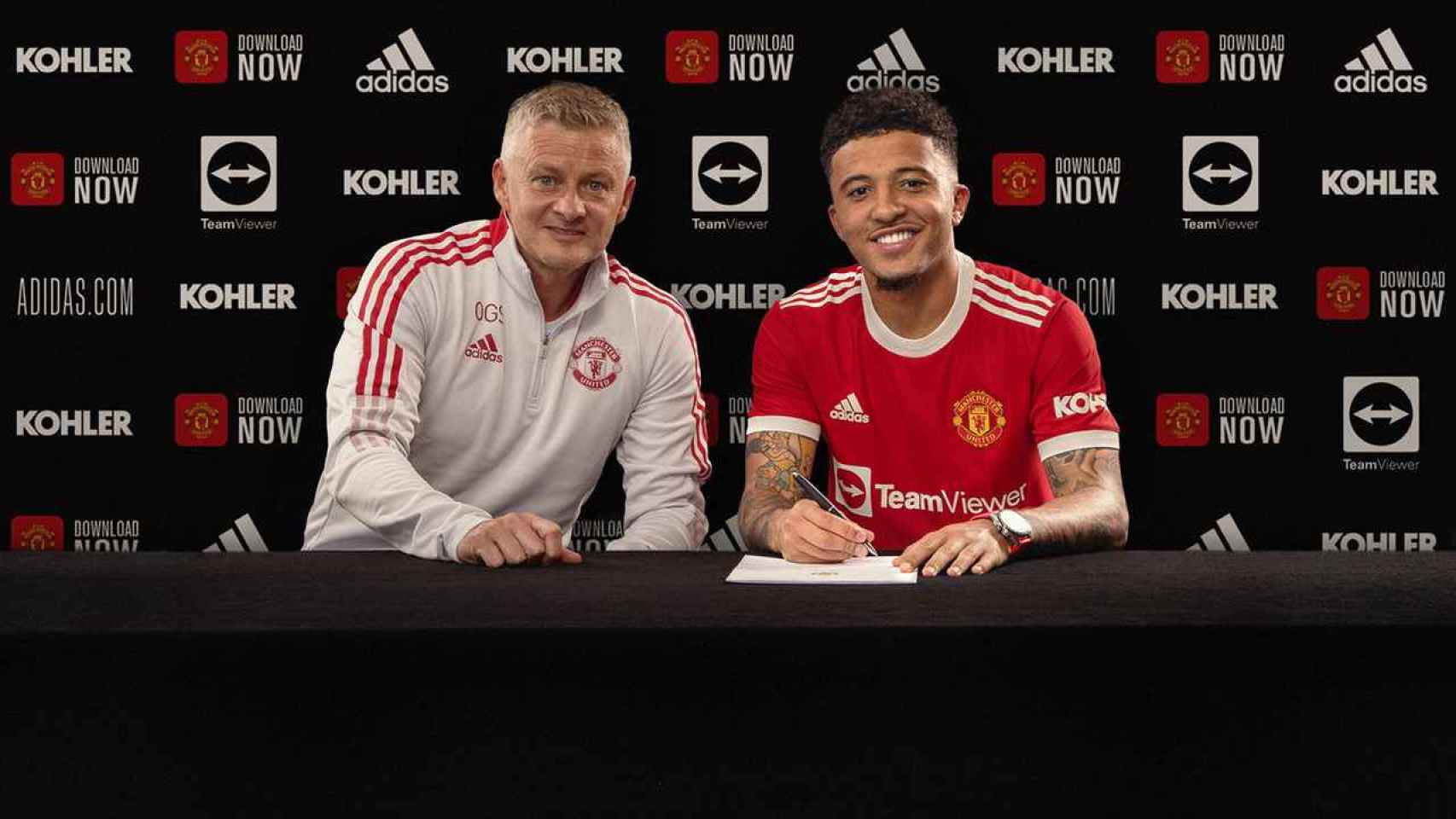 Ole Gunnar Solksjaer con Jadon Sancho, el fichaje más caro del verano 2021 / Manchester United