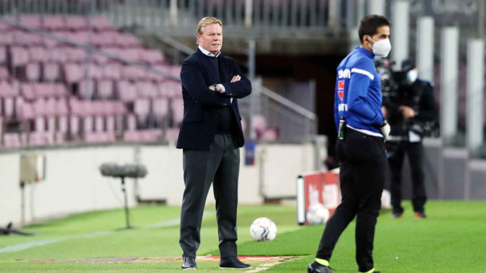 Ronald Koeman durante el partido del Barça contra el Levante / FC Barcelona