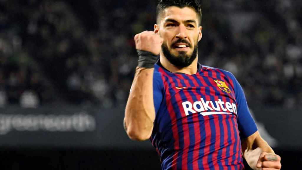 Luis Suárez celebra el gol que anotó ante el Real Betis / EFE