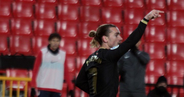 Griezmann celebrando el primer gol contra el Granada / EFE