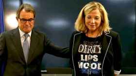 Joana Ortega, actual asesora transversal de la consejería de Empresa y Conocimiento, en una imagen de archivo junto a Artur Mas / EFE