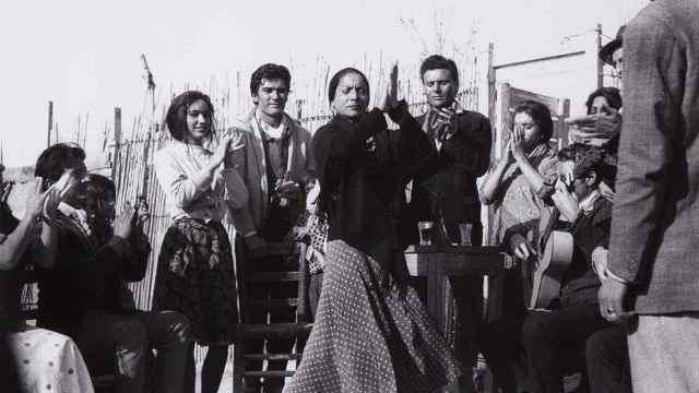 Carmen Amaya, icono del flamenco en Cataluña, fotografiada por Colita en el rodaje de ‘Los Tarantos’ en 1963. MUSEO REINA SOFÍA