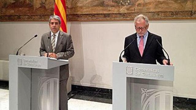El portavoz de la Generalidad, Francesc Homs, y el presidente del CATN, Carles Viver Pi-Sunyer