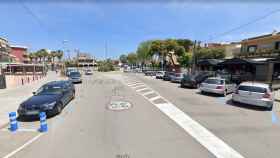 El paseo marítimo de Castelldefels (Barcelona) donde se produjo el atropello mortal en 2004 / GOOGLE STREET VIEW