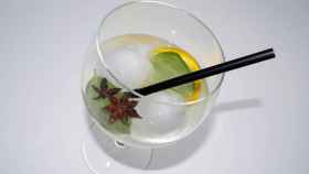 Una copa de los refrescantes gin-tonics, la bebida estrella del after-work en España / PIXABAY