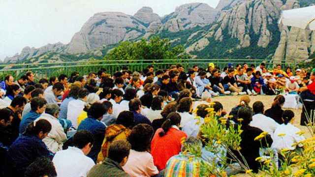 Ernesto Barón dando una charla en las montañas de Montserrat (Barcelona) / CG