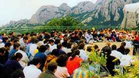 Ernesto Barón dando una charla en las montañas de Montserrat (Barcelona) / CG