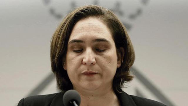 La alcaldesa de Barcelona, Ada Colau, durante un discurso político / EFE