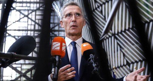 Jens Stoltenberg, Secretario General de la OTAN, habla con los medios de comunicación a su llegada para asistir a una reunión de los Ministros de Defensa de la UE / EUROPA PRESS