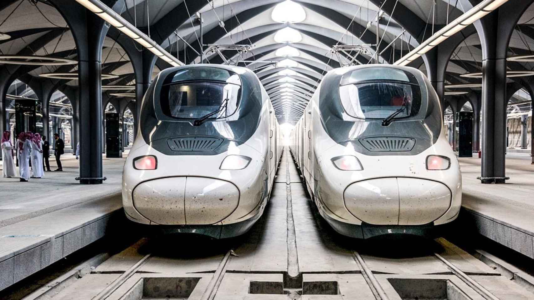 Trenes Haramain del AVE a la Meca en una estación de la línea / EP