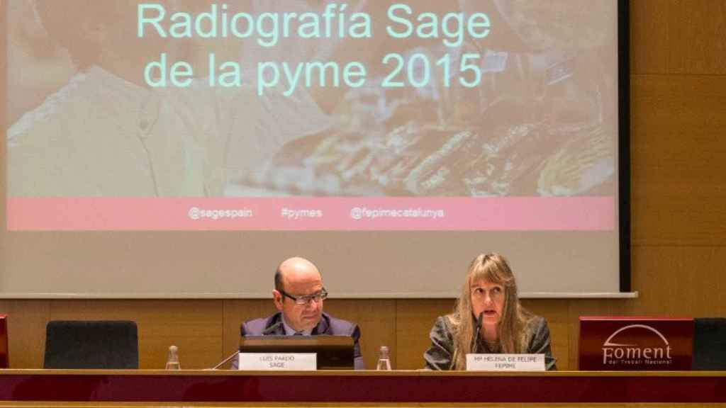 Luis Pardo, CEO de Sage en España, y María Helena de Felipe, presidenta de Fepime, en la presentación del estudio, en la sede de Foment del Treball.