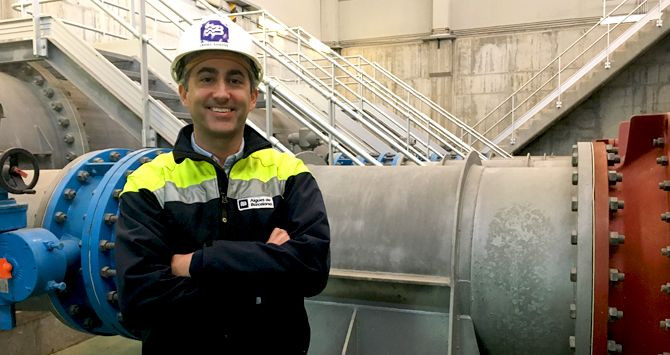 Javier Santos, jefe de la depuradora de El Prat del Llobregat (Barcelona) en el que se usa la regeneración para atajar la sequía / CG