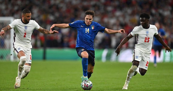 Federico Chiesa ante Inglaterra en la final de la Eurocopa / EFE