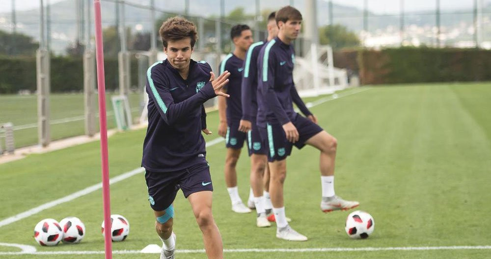 Riqui Puig y Juan Miranda durante un entrenamiento del filial / FCB