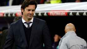 Una foto de Santiago Solari en el banquillo del Santiago Bernabéu / EFE