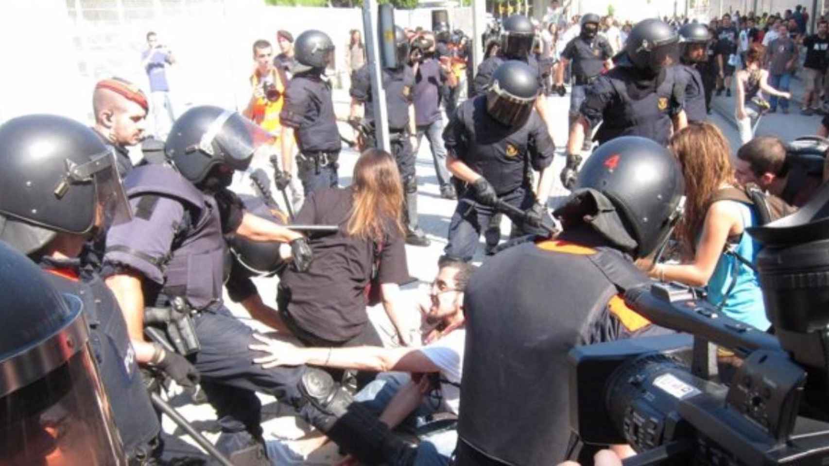 Asedio al Parlament de Cataluña en 2011 / EP