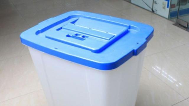 Modelo de urna similar al mostrado por Oriol Junqueras y que se utilizará en el referéndum del 1-O / Alibaba