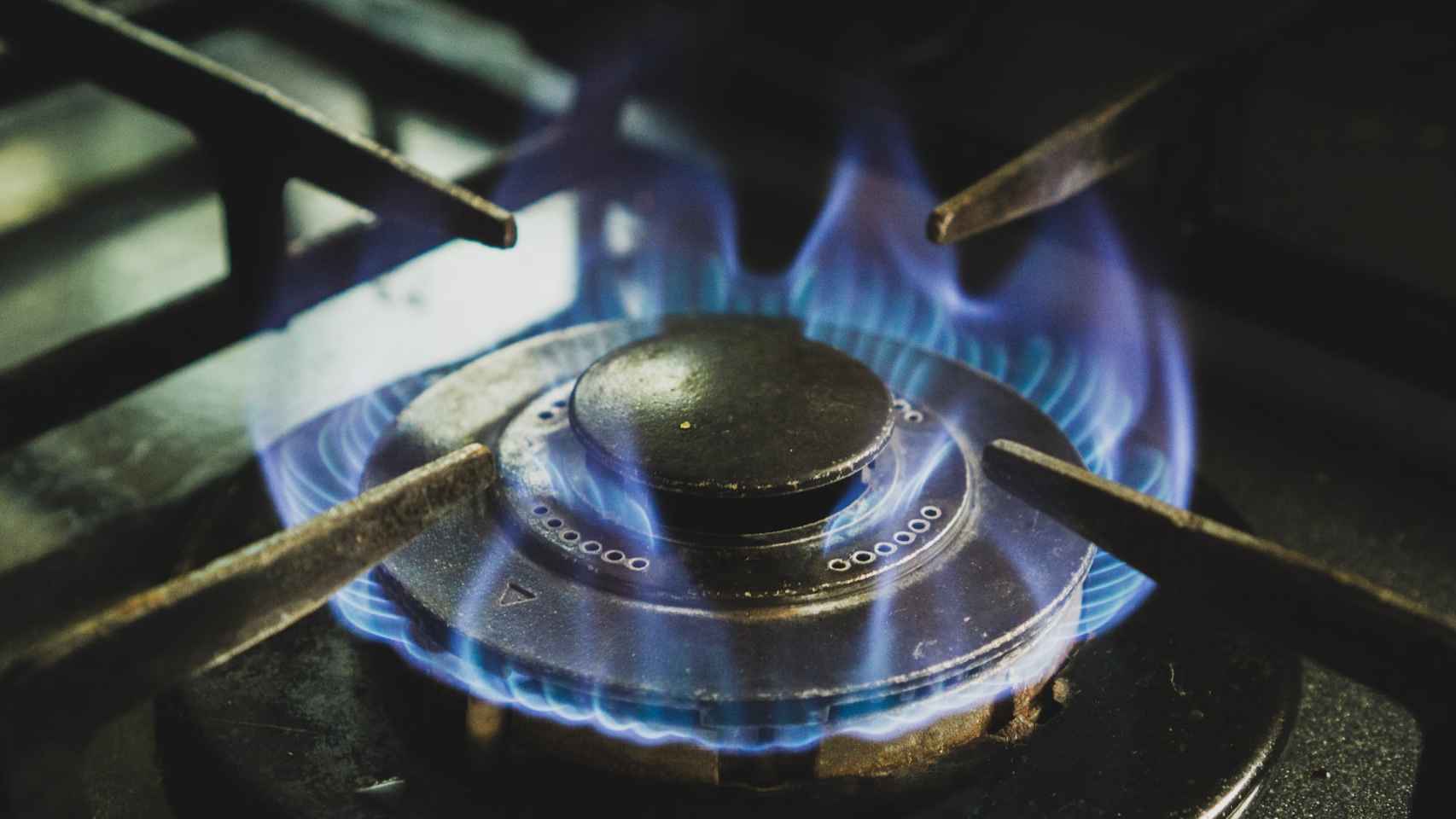 Detalle de una cocina a gas natural / UNSPLASH