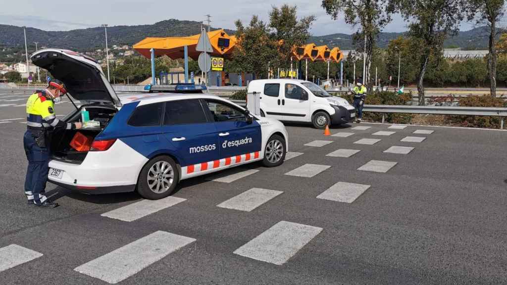 Control de tráfico de los Mossos d'Esquadra en Barcelona / EP