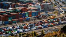 Colas de camiones en los accesos del Puerto de Barcelona / CG