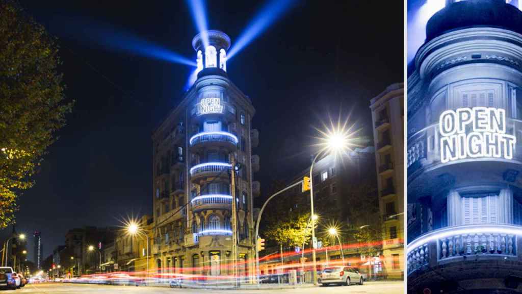 Imagen del edificio situado en la esquina entre las calles Pallars y Pere IV que convirtieron en faro durante la última edición del 'Open Night', en diciembre.