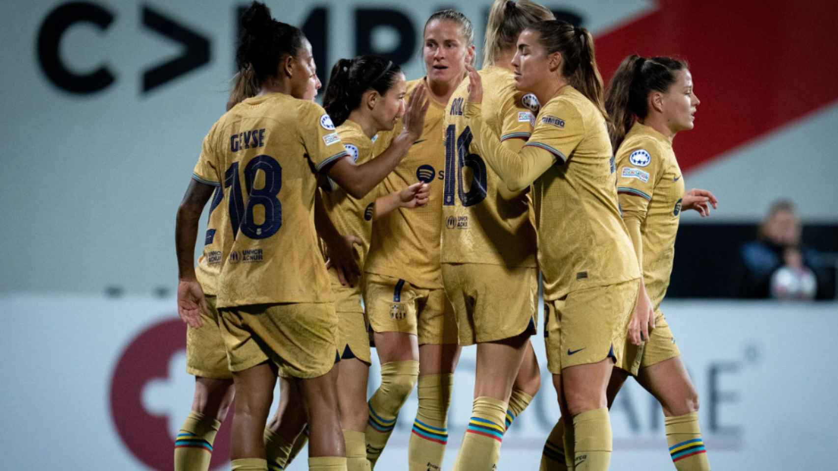 Las futbolistas del Barça femenino celebran un gol contra el Benfica / FCB