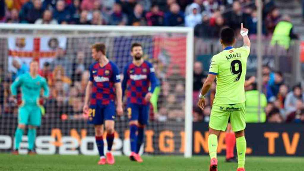 Ángel, delantero del Getafe, tras marcar el gol contra el Barça / EFE