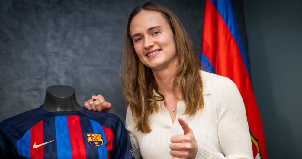 Caroline Graham Hansen, tras renovar su contrato con el Barça Femenino / FCB