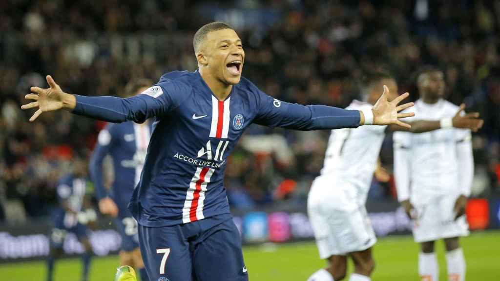 Kylian Mbappé celebra un gol del París Saint Germain / EFE