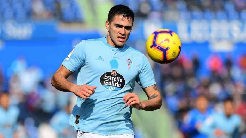 Maxi Gómez en un partido con el Celta de Vigo / EFE