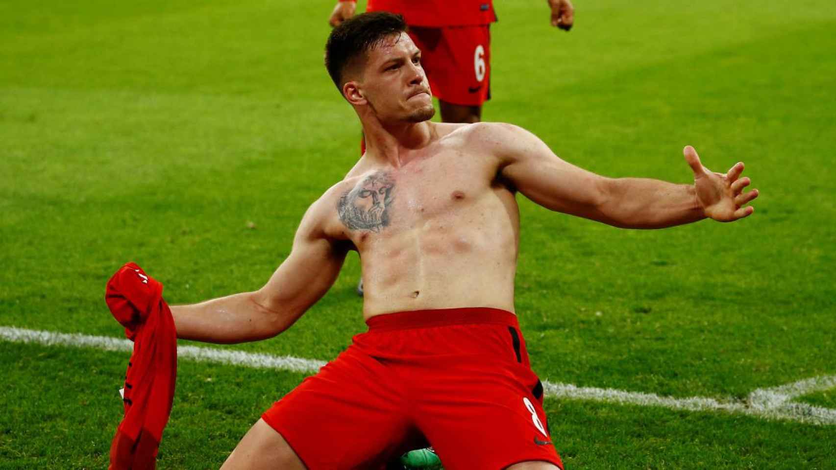 Luka Jovic celebrando un gol con el Eintracht de Frankfurt / EFE