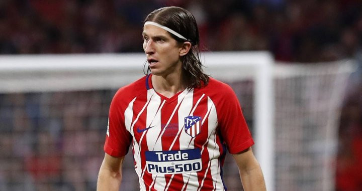 Filipe Luis en un partido del Atlético de Madrid / EFE