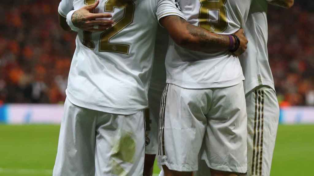 Los jugadores del Real Madrid de Zidane celebran el gol contra el Galatasaray / EFE