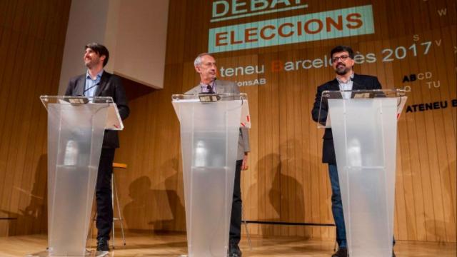 Bernat Dedéu (i), Jordi Casassas (d) y Genís Roca en un debate durante la campaña de la presidencia del Ateneu Barcelonès
