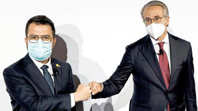 El presidente de la Generalitat, Pere Aragonès, junto al presidente del Cercle d'Economia, Xavier Faus (d), durante la sesión inaugural de la XXXVI Reunión del Círculo de Economía / EUROPA PRESS