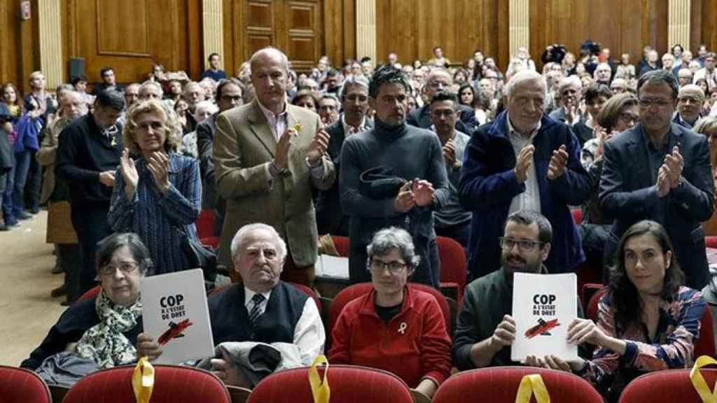 Acto organizado por el Col.lectiu Wilson y Drets en el Colegio de Abogados para pedir la liberación de los presos del independentismo / EFE