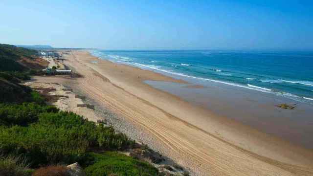 Una foto de archivo de una de las playas de Conil de la Frontera que estaría afectada por la subida del nivel del mar