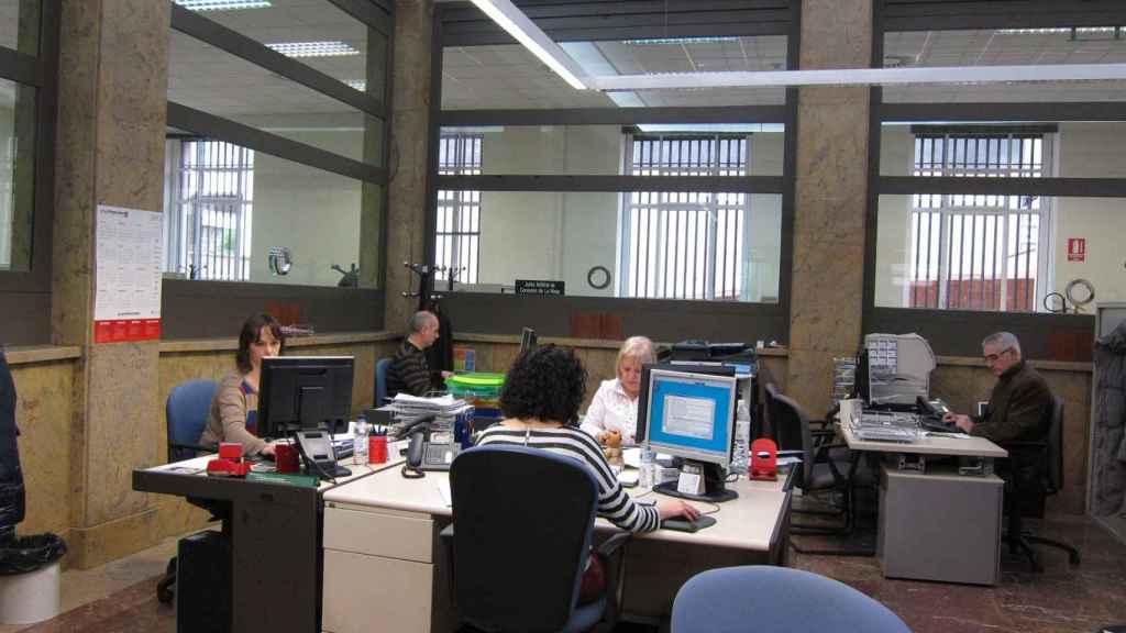 Trabajadores públicos en una delegación ministerial de provincias / EUROPA PRESS