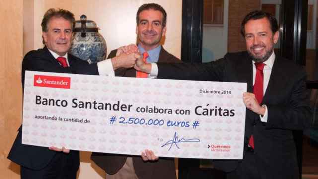 El Fondo Ético 'Santander Responsabilidad Conservador' hace entrega de 2,5 millones de euros a Cáritas
