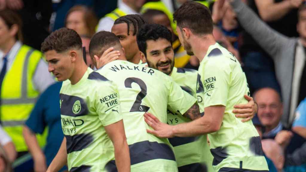 Gundogan celebra uno de sus goles ante el Everton / EFE