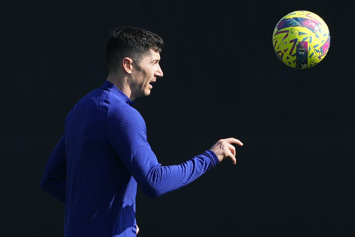 Robert Lewandowski, durante un entrenamiento con el Barça en la Ciutat Esportiva / EFE